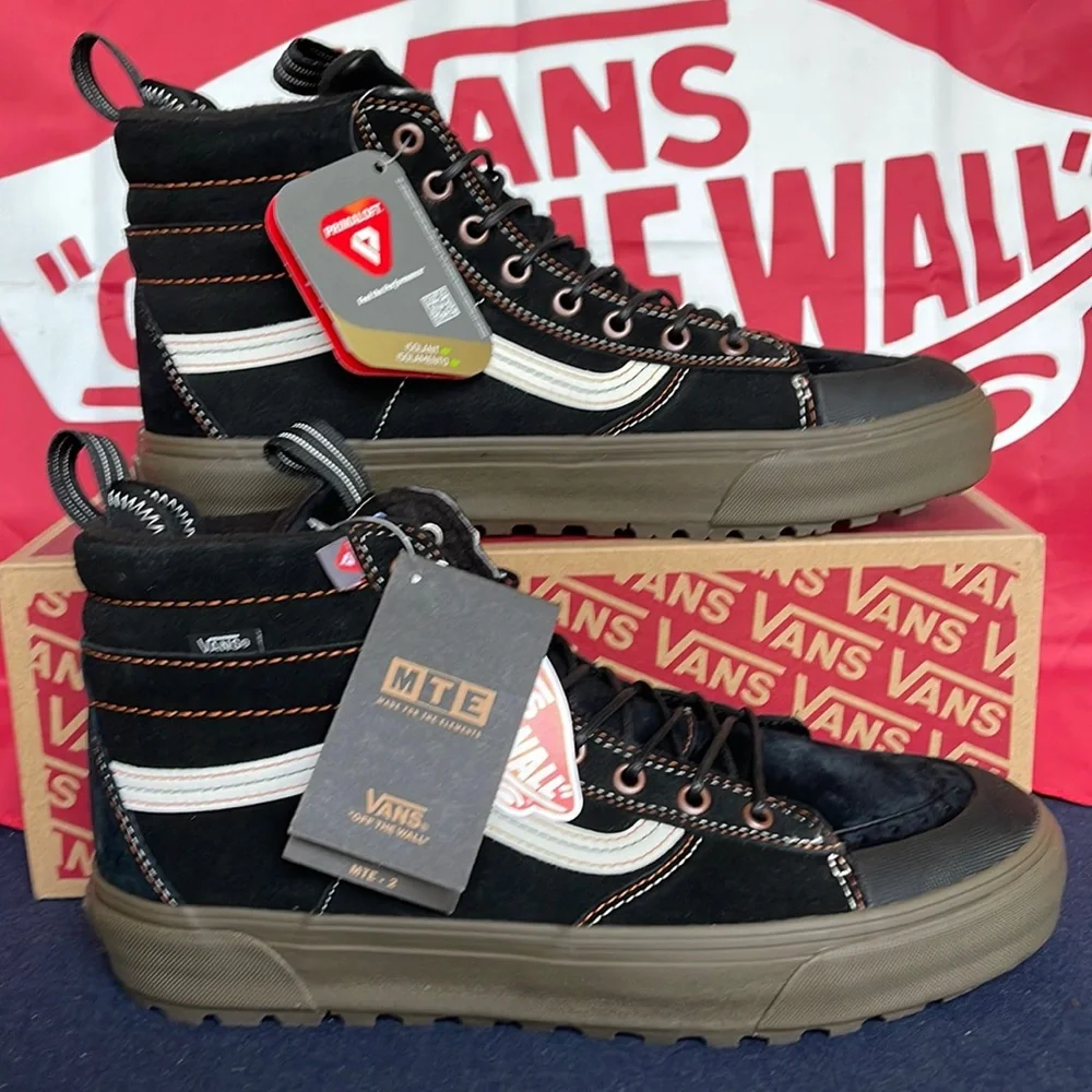 Vans Men’s Sk8-HI Mte-2
Khaki/Black
VN0A5KYCZF5 boots - sneakers - Picture 1 of 16